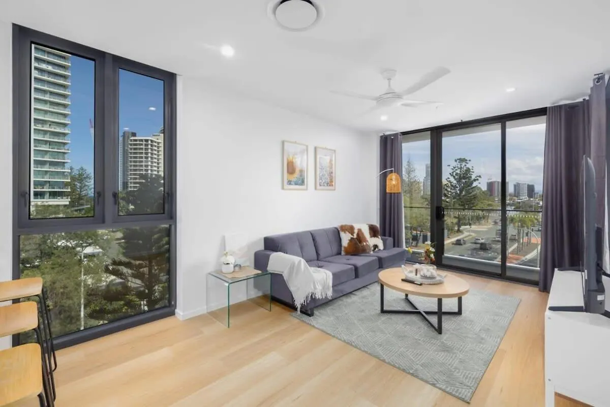 New 2Br Apt Prime Loc Stone'S Throw From Train Stn Gold Coast Australia
