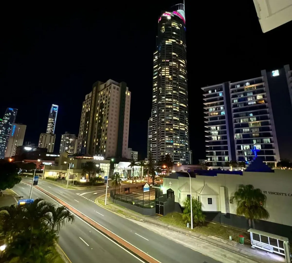 New 2Br Apt Prime Loc Stone'S Throw From Train Stn Gold Coast 0*,
